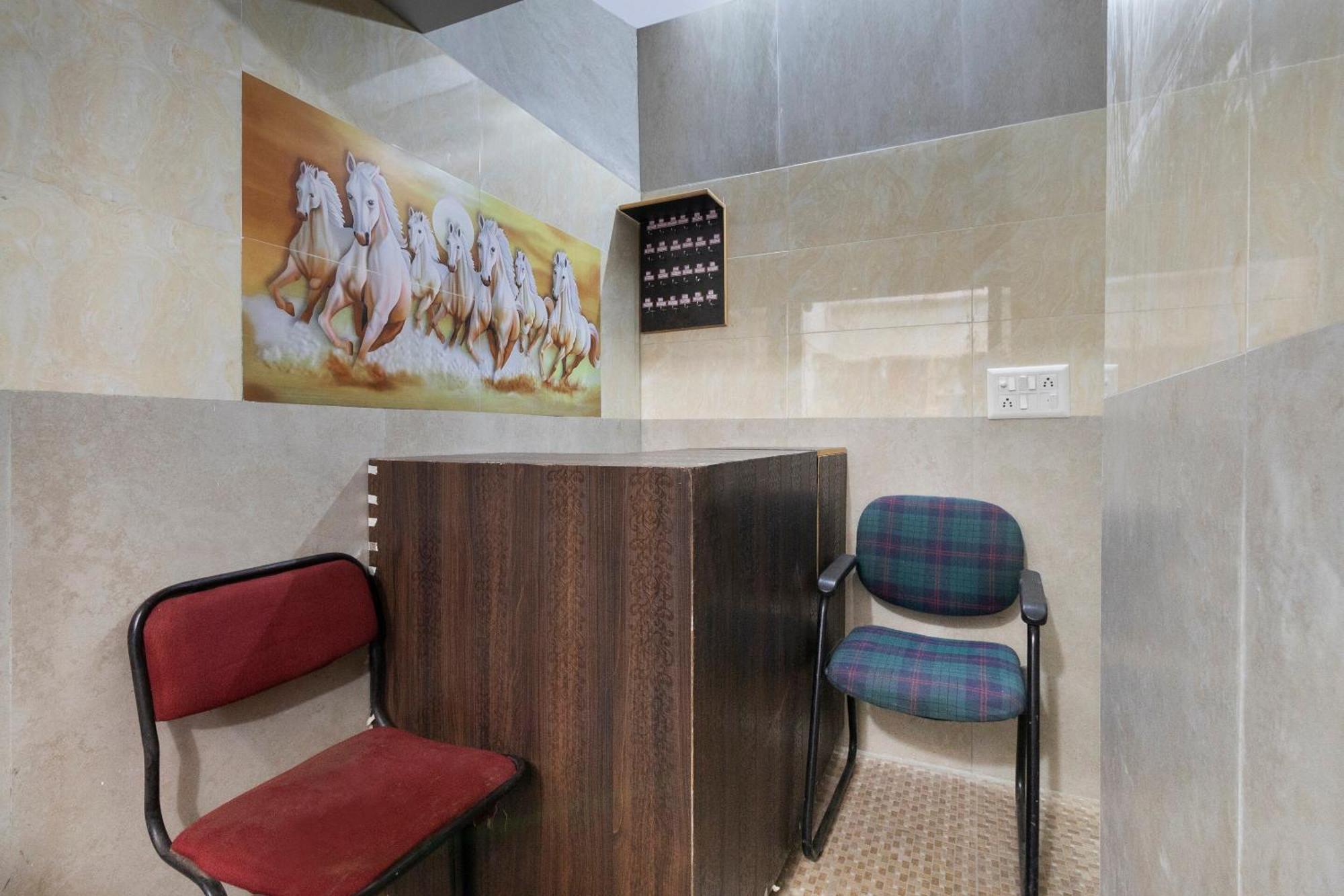 Spot On Ssr Lodging And Boarding Bangalore Bagian luar foto