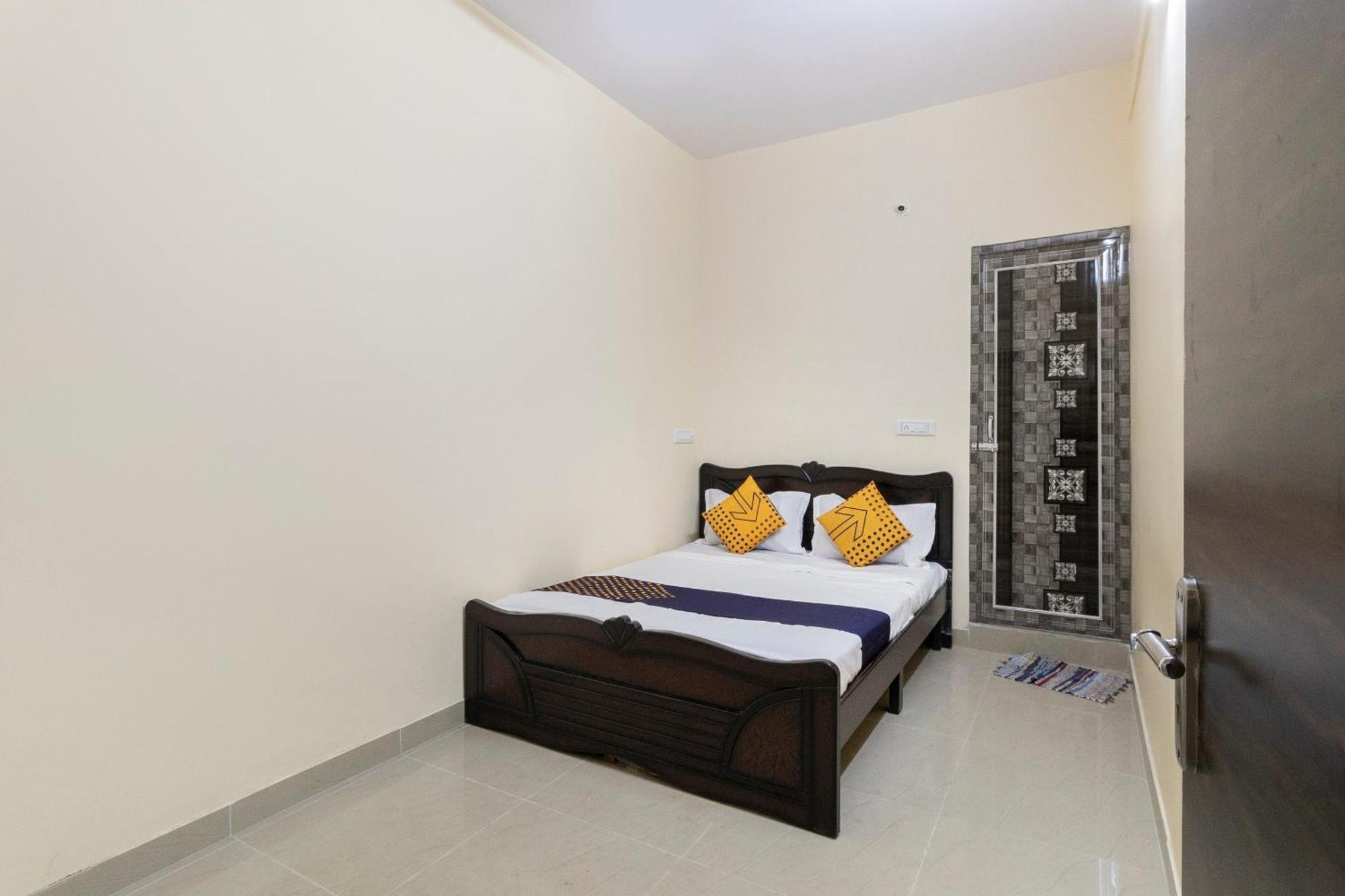 Spot On Ssr Lodging And Boarding Bangalore Bagian luar foto